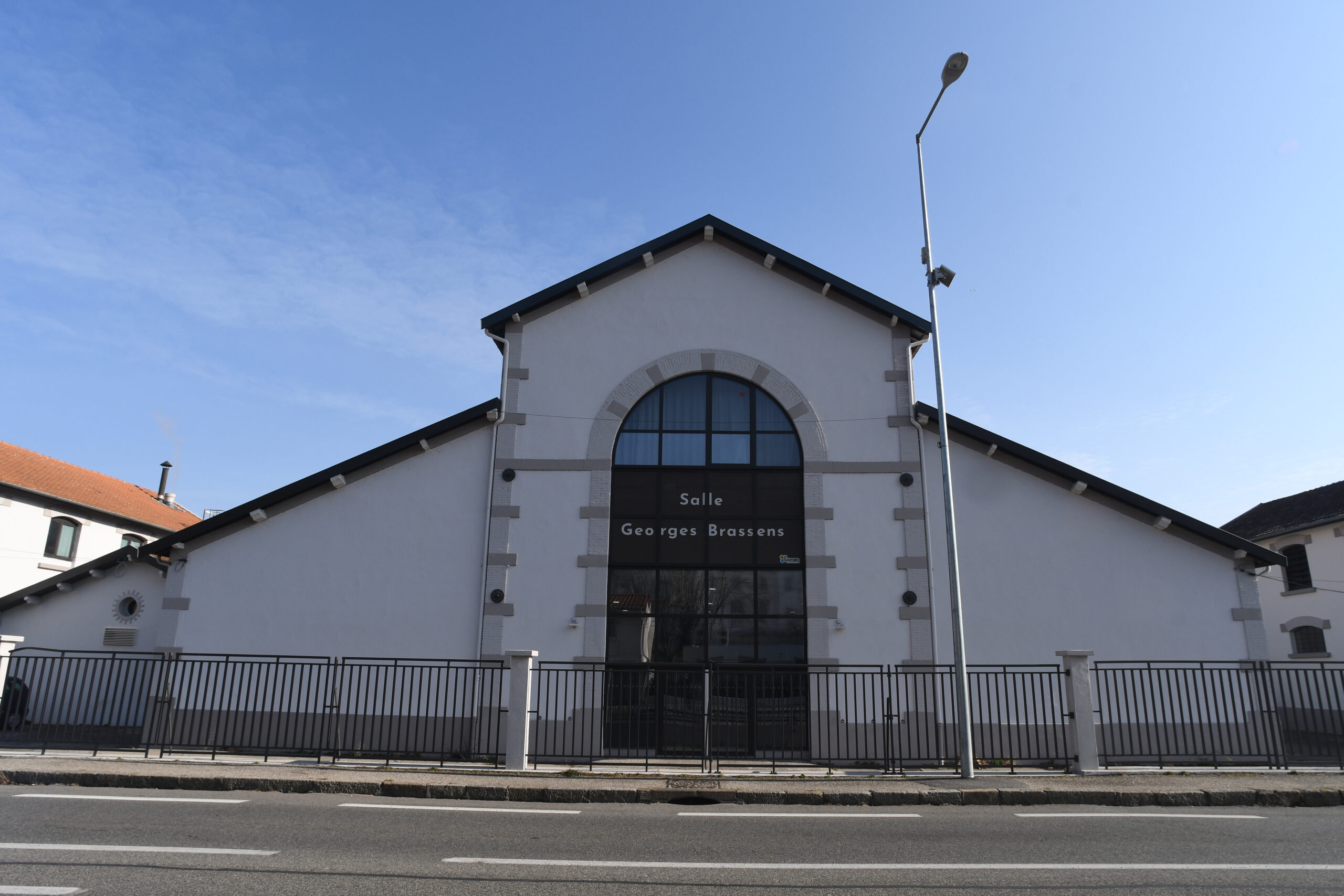 Salle Georges Brassens extérieur 06 mars 2023 © Jacques Del Pino : Ville de Givors 59