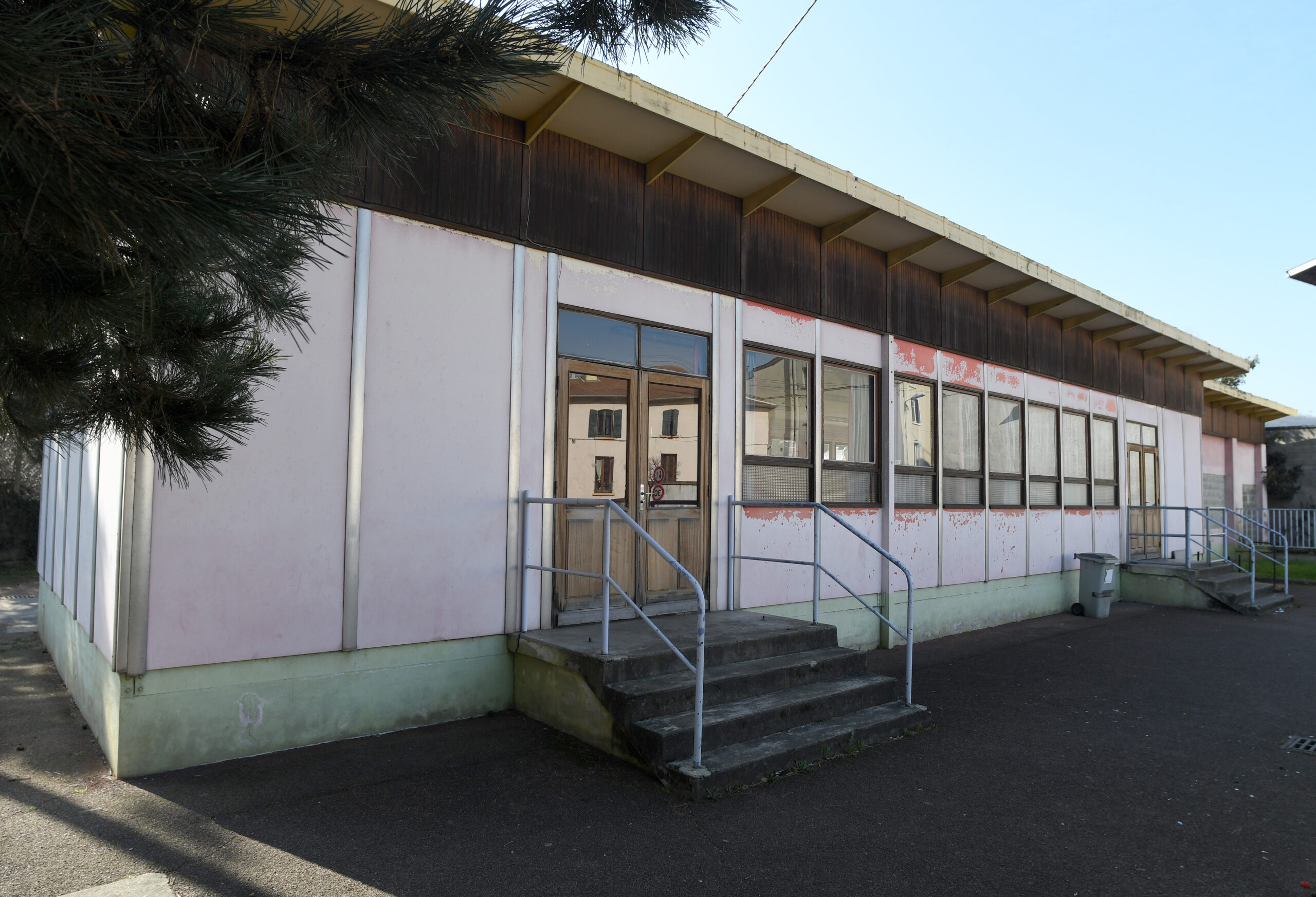 Salle Roger Gaudin Extérieur 06 mars 2023 © Jacques Del Pino : Ville de Givors 6