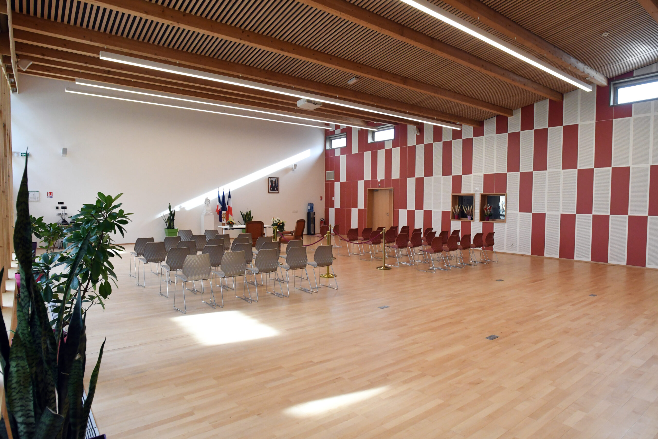 Salle Rosa Parks intérieur maison du fleuve Rhône 6 mars 2023 © Jacques Del Pino : Ville de Givors 1