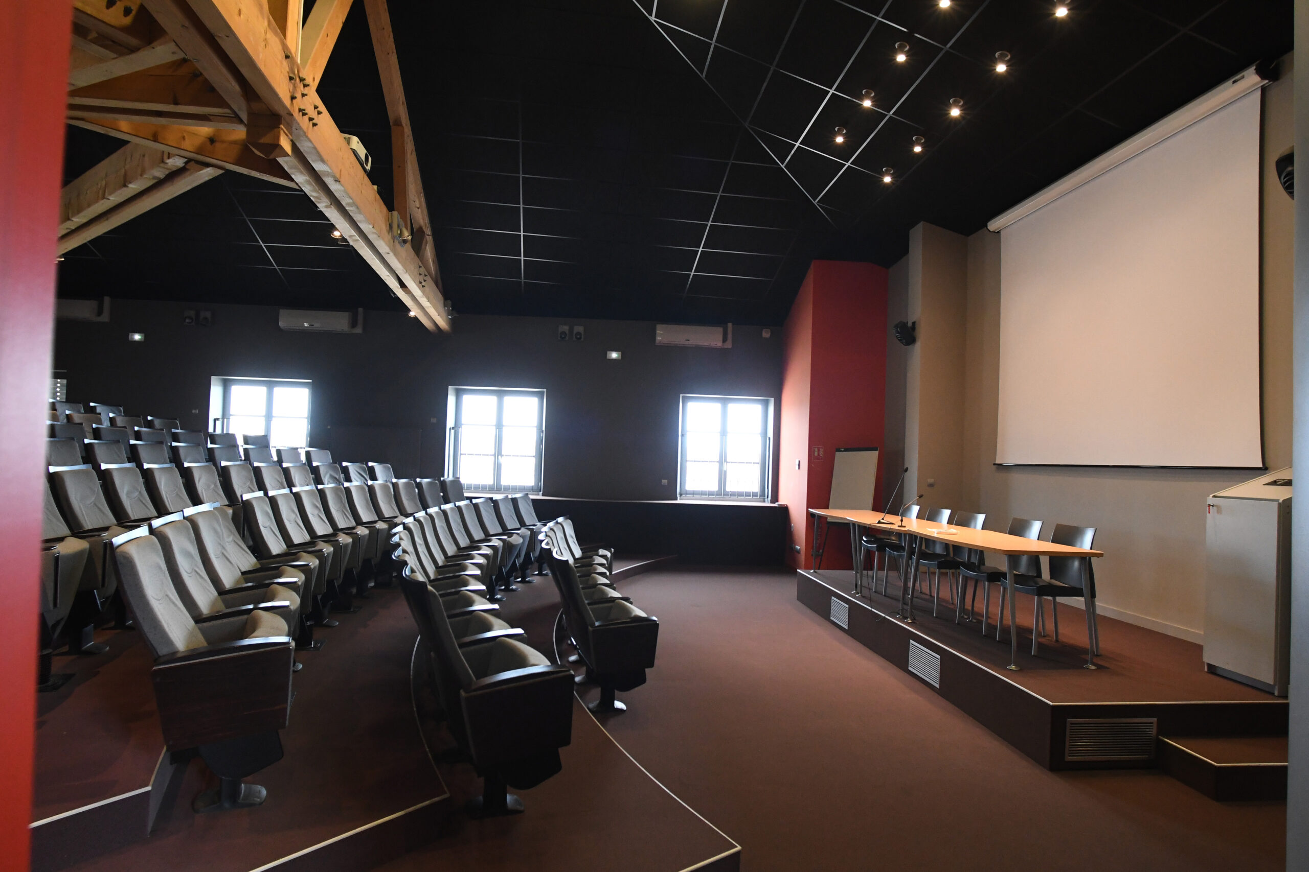 Salle de conférence maison du fleuve Rhône 6 mars 2023 © Jacques Del Pino : Ville de Givors 13